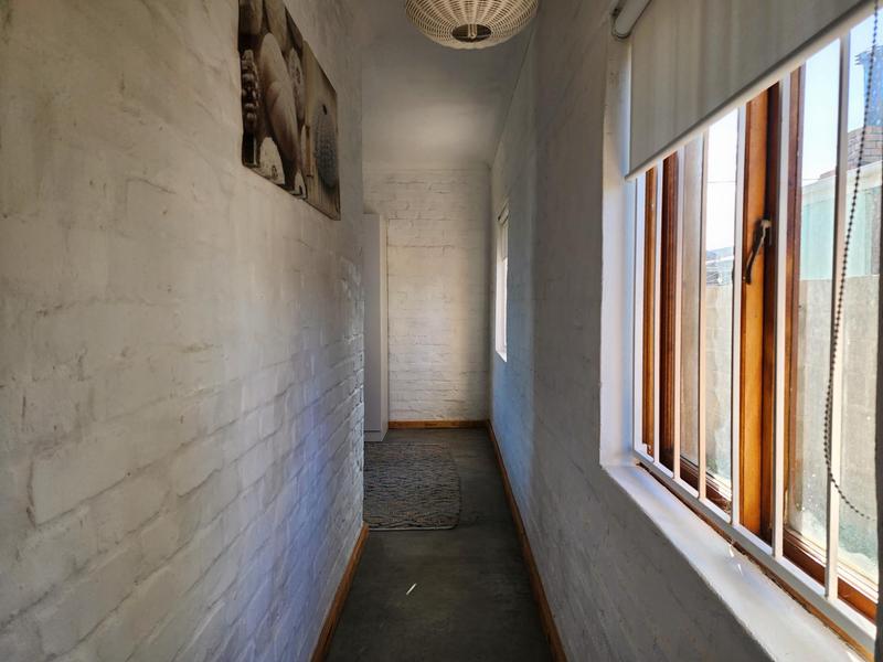 4 Bedroom Property for Sale in De Kelders Western Cape